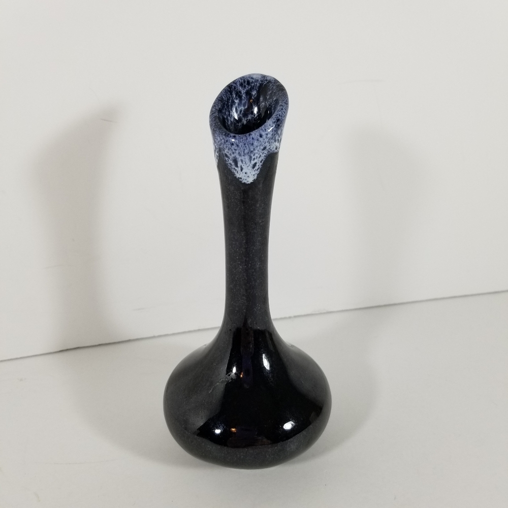 Van Briggle Bud Vase Art Pottery Midnight Blue Two-Tone Drip Glaze 6.5 Inches - Picture 4 of 4